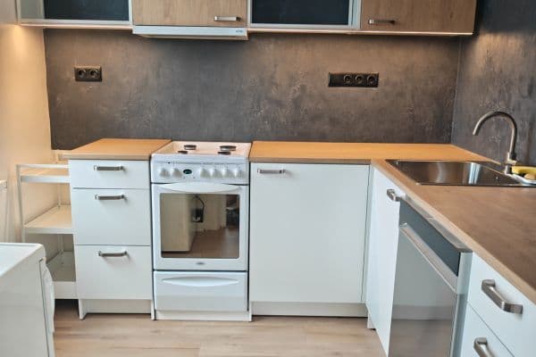 Pronájem bytu 3+1 66 m², Bedřichovská, Praha Pronájem bytu 3+1 66 m², Bedřichovská, Praha