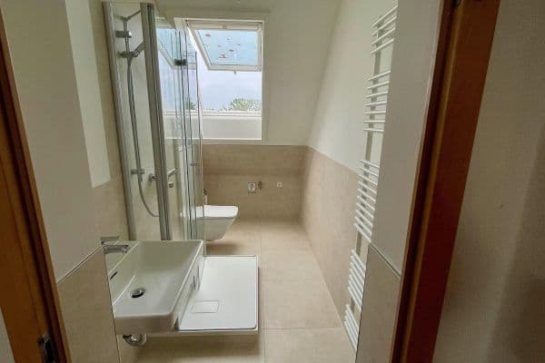 Pronájem bytu 3+1 64 m², Langenbernsdorf Pronájem bytu 3+1 64 m², Langenbernsdorf