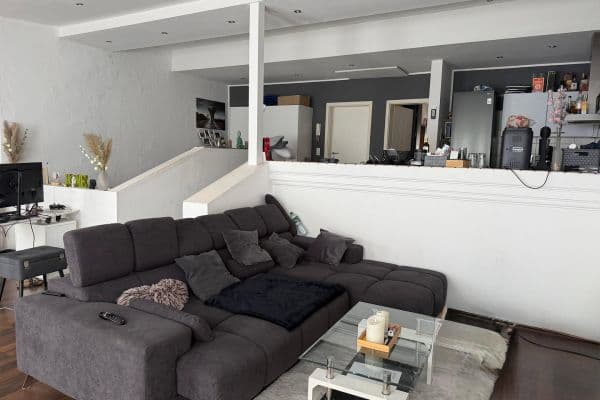 Pronájem bytu 2+1 65 m², Rathausstraße 17, Troisdorf, Severní Porýní-Vestfálsko Pronájem bytu 2+1 65 m², Rathausstraße 17, Troisdorf, Severní Porýní-Vestfálsko