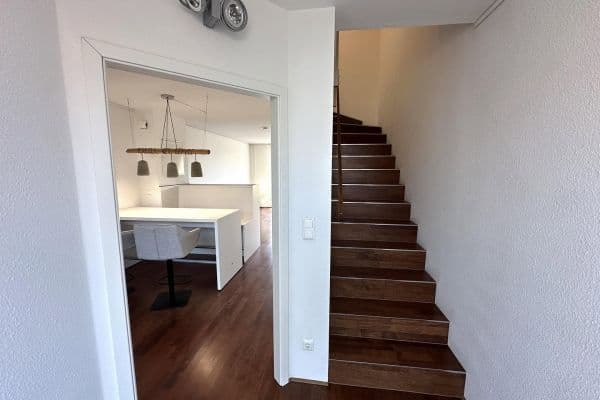 Prodej bytu 3+1 82 m², Laatzen Prodej bytu 3+1 82 m², Laatzen