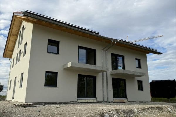 Pronájem bytu 3+1 75 m², Obing, Bavorsko Pronájem bytu 3+1 75 m², Obing, Bavorsko