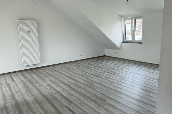 Pronájem bytu 3+1 72 m², Karlsruhe Pronájem bytu 3+1 72 m², Karlsruhe