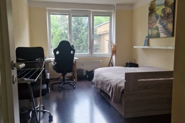 Pronájem bytu 2+kk 54 m², Jihlavská, Praha Pronájem bytu 2+kk 54 m², Jihlavská, Praha
