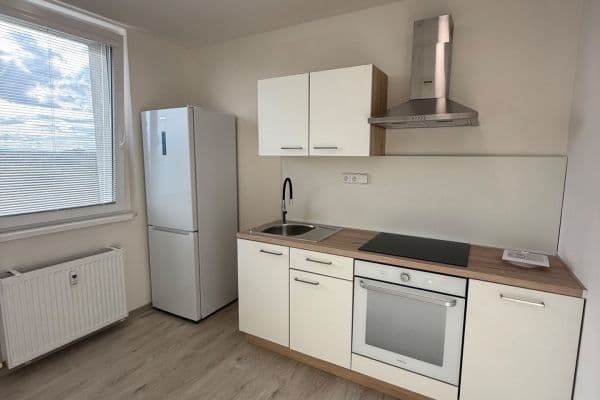 Pronájem bytu 1+1 33 m², Lazecká, Olomouc Pronájem bytu 1+1 33 m², Lazecká, Olomouc