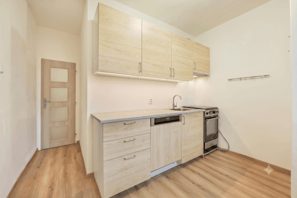 Pronájem bytu 2+1 52 m², Mochovská, Praha Pronájem bytu 2+1 52 m², Mochovská, Praha