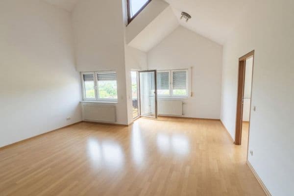 Prodej bytu 2+1 62 m², Rilkestraße 37, Reutlingen-Betzingen Prodej bytu 2+1 62 m², Rilkestraße 37, Reutlingen-Betzingen