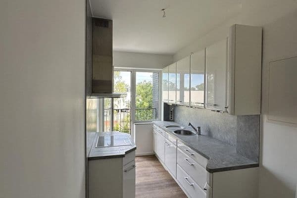 Pronájem bytu 2+1 81 m², Neuss Pronájem bytu 2+1 81 m², Neuss
