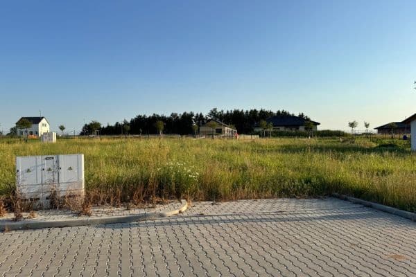 Prodej pozemku 825 m², Chlumec nad Cidlinou Prodej pozemku 825 m², Chlumec nad Cidlinou