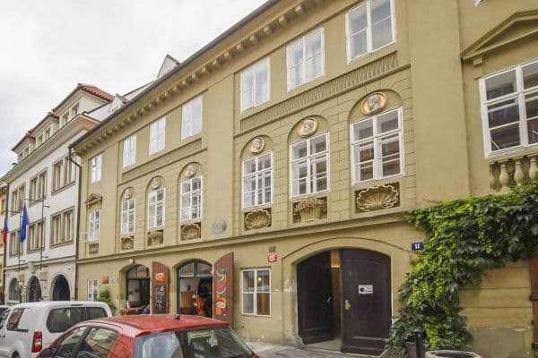 Pronájem bytu 3+1 104 m², Tržiště, Praha Pronájem bytu 3+1 104 m², Tržiště, Praha