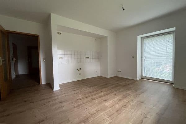 Pronájem bytu 2+1 40 m², Wasserschlossweg 1, Chemnitz, Sasko Pronájem bytu 2+1 40 m², Wasserschlossweg 1, Chemnitz, Sasko