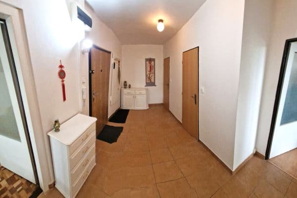 Pronájem bytu 3+kk 66 m², Klírova, Praha Pronájem bytu 3+kk 66 m², Klírova, Praha