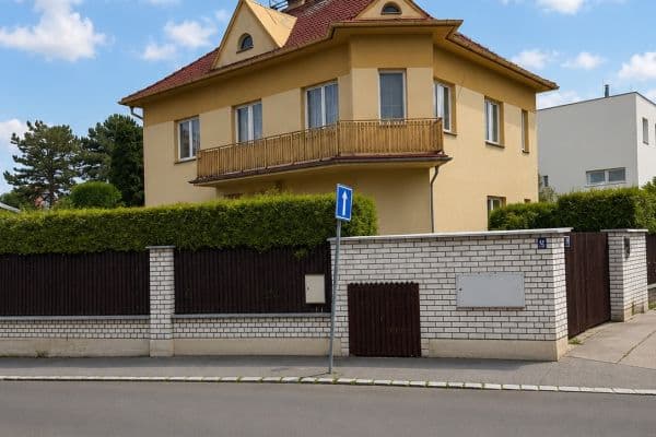 Prodej domu 220 m², pozemek 921 m², Suchdolská, Praha Prodej domu 220 m², pozemek 921 m², Suchdolská, Praha