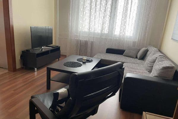 Pronájem bytu 3+1 74 m², Jana Zajíce, Pardubice Pronájem bytu 3+1 74 m², Jana Zajíce, Pardubice