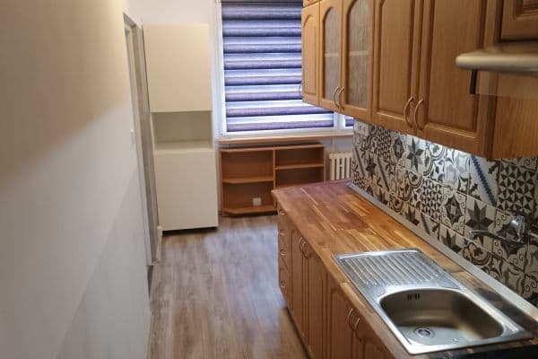 Pronájem bytu 2+1 65 m², Krátká, Lovosice Pronájem bytu 2+1 65 m², Krátká, Lovosice