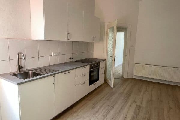 Pronájem bytu 3+1 79 m², Hahnenstraße 9, Hannover, Dolní Sasko Pronájem bytu 3+1 79 m², Hahnenstraße 9, Hannover, Dolní Sasko
