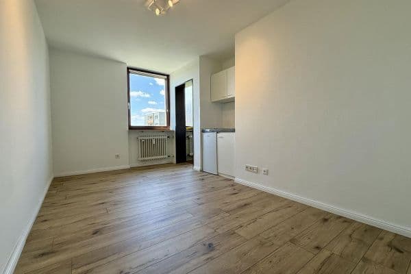 Pronájem bytu 1+1 19 m², Rennesstraße 41, Erlangen Pronájem bytu 1+1 19 m², Rennesstraße 41, Erlangen