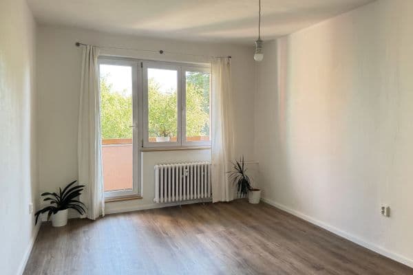 Pronájem bytu 2+1 53 m², V Úžlabině, Praha Pronájem bytu 2+1 53 m², V Úžlabině, Praha