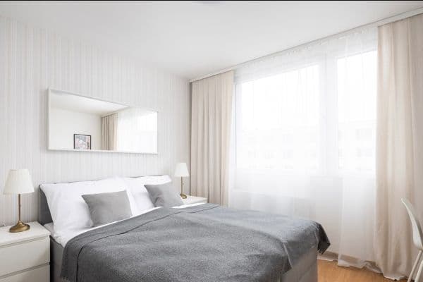 Pronájem bytu 1+kk 32 m², Nerudova, Trmice Pronájem bytu 1+kk 32 m², Nerudova, Trmice