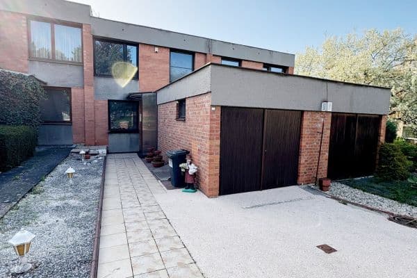 Pronájem domu 159 m², pozemek 290 m², Sopotská, Praha Pronájem domu 159 m², pozemek 290 m², Sopotská, Praha