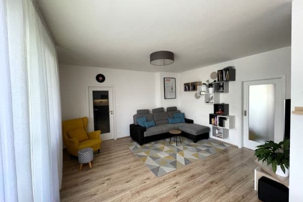Prodej bytu 3+kk 83 m², V Zahrádkách, Praha Prodej bytu 3+kk 83 m², V Zahrádkách, Praha
