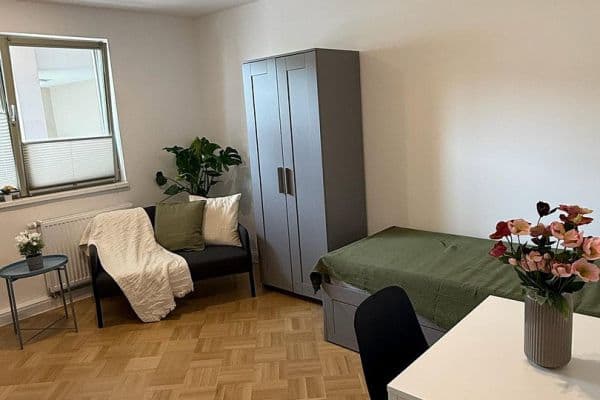 Pronájem bytu 1+1 21 m², Friedrichstraße 32, Erlangen Pronájem bytu 1+1 21 m², Friedrichstraße 32, Erlangen