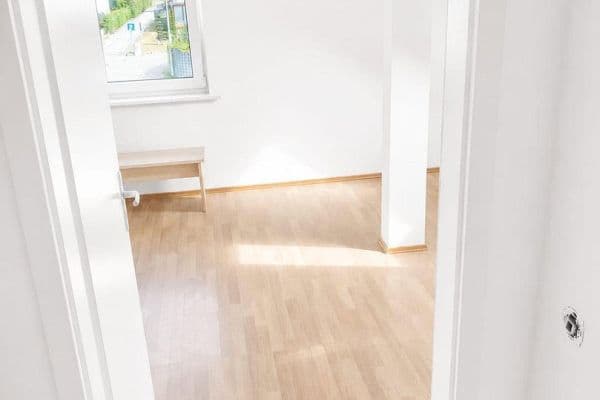 Pronájem bytu 3+1 55 m², Langquaid Pronájem bytu 3+1 55 m², Langquaid