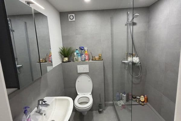 Pronájem bytu 3+1 65 m², Kölner Straße 228, Krefeld Pronájem bytu 3+1 65 m², Kölner Straße 228, Krefeld