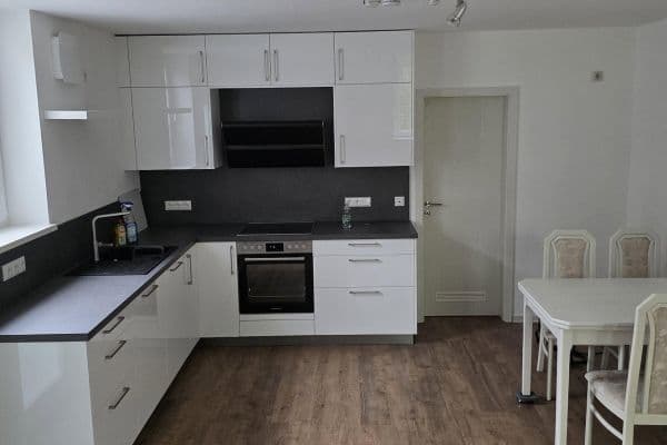Pronájem bytu 2+1 54 m², Schweich Pronájem bytu 2+1 54 m², Schweich