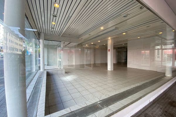 Pronájem nebytového prostoru 480 m², Solingen Pronájem nebytového prostoru 480 m², Solingen