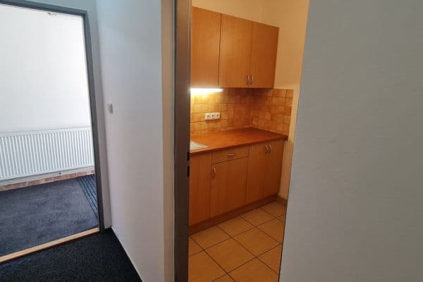 Pronájem kanceláře 60 m², Nad Porubkou, Ostrava Pronájem kanceláře 60 m², Nad Porubkou, Ostrava