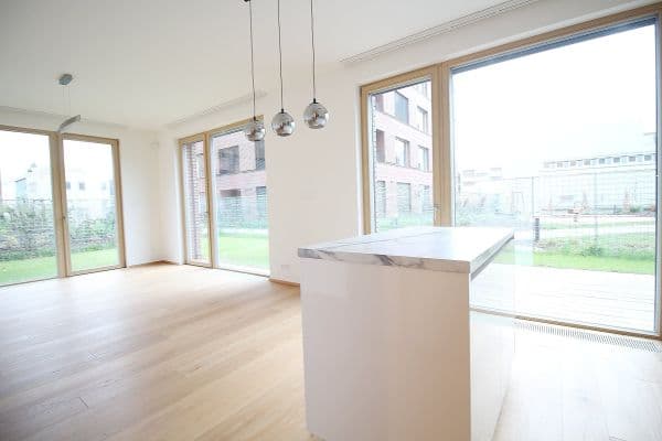 Pronájem bytu 3+kk 94 m², Pod Juliskou, Praha Pronájem bytu 3+kk 94 m², Pod Juliskou, Praha