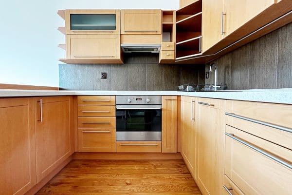 Pronájem bytu 2+kk 60 m², Kozinova, Poděbrady Pronájem bytu 2+kk 60 m², Kozinova, Poděbrady