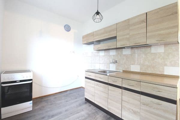 Pronájem bytu 3+1 74 m², Žižkova, Votice Pronájem bytu 3+1 74 m², Žižkova, Votice