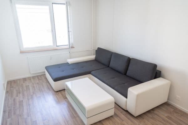 Pronájem bytu 2+kk 48 m², Veslařská, Mělník, Středočeský kraj Pronájem bytu 2+kk 48 m², Veslařská, Mělník, Středočeský kraj