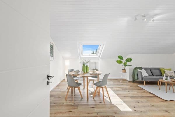 Prodej bytu 3+1 89 m², Neutraubling Prodej bytu 3+1 89 m², Neutraubling