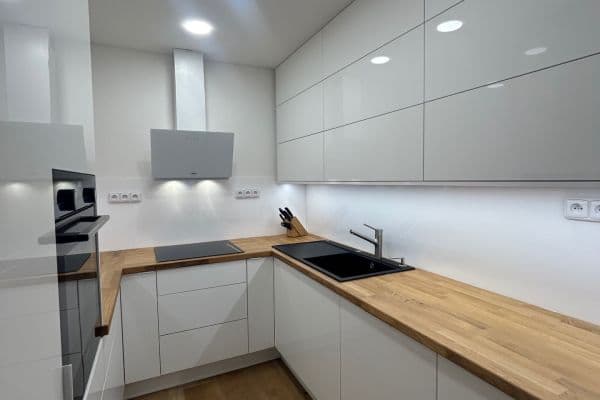 Prodej bytu 3+kk 70 m², Rezlerova, Praha Prodej bytu 3+kk 70 m², Rezlerova, Praha