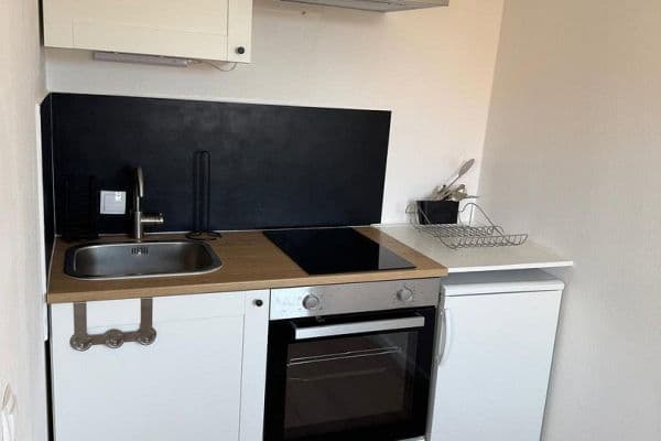 Pronájem bytu 1+1 36 m², Roritzerstraße 37, Nürnberg Pronájem bytu 1+1 36 m², Roritzerstraße 37, Nürnberg