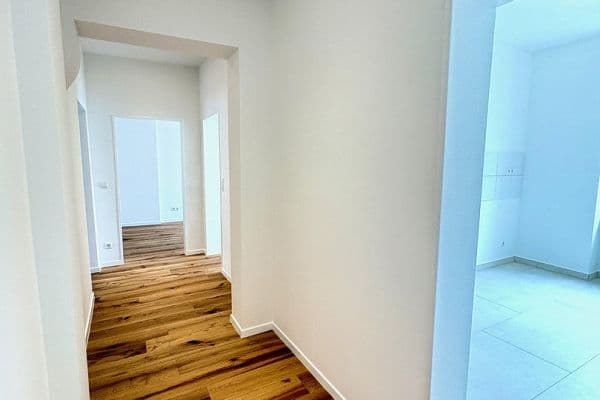 Prodej bytu 2+1 57 m², Berlin, Berlín Prodej bytu 2+1 57 m², Berlin, Berlín