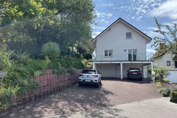 Pronájem bytu 3+kk 140 m², Niedernhausen Pronájem bytu 3+kk 140 m², Niedernhausen