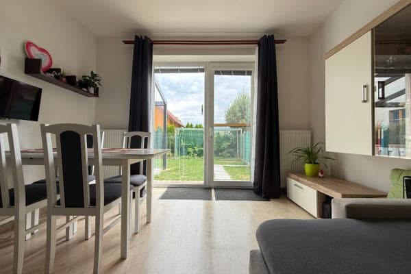 Prodej bytu 3+kk 55 m², Šípková, Mukařov Prodej bytu 3+kk 55 m², Šípková, Mukařov