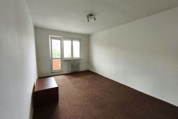 Pronájem bytu 2+1 55 m², Počernická, Praha Pronájem bytu 2+1 55 m², Počernická, Praha