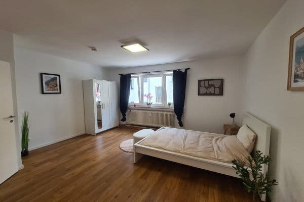 Pronájem bytu 1+kk 27 m², Köln, Severní Porýní-Vestfálsko Pronájem bytu 1+kk 27 m², Köln, Severní Porýní-Vestfálsko