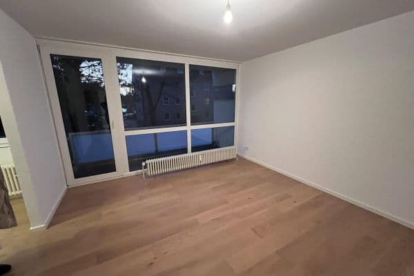 Pronájem bytu 1+1 40 m², Münchnerstr. 54, Kr. München - Unterhaching, Bavorsko Pronájem bytu 1+1 40 m², Münchnerstr. 54, Kr. München - Unterhaching, Bavorsko