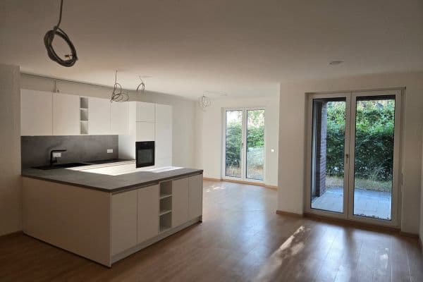 Pronájem bytu 3+1 107 m², Ulenbergstraße 1, Düsseldorf, Severní Porýní-Vestfálsko Pronájem bytu 3+1 107 m², Ulenbergstraße 1, Düsseldorf, Severní Porýní-Vestfálsko