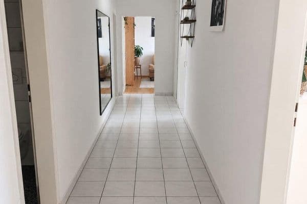 Pronájem bytu 2+1 80 m², Friedrichshafen, Bádensko-Württembersko Pronájem bytu 2+1 80 m², Friedrichshafen, Bádensko-Württembersko
