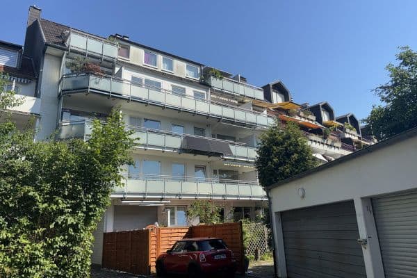 Pronájem bytu 3+1 82 m², Marbacher Str. 13, Düsseldorf Pronájem bytu 3+1 82 m², Marbacher Str. 13, Düsseldorf