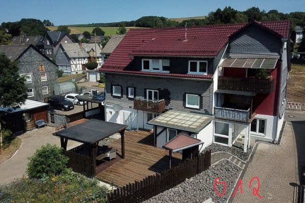 Prodej domu 3.200 m², pozemek 3.200 m², Anzhausener Str. 24, Wilnsdorf - Anzhausen Prodej domu 3.200 m², pozemek 3.200 m², Anzhausener Str. 24, Wilnsdorf - Anzhausen