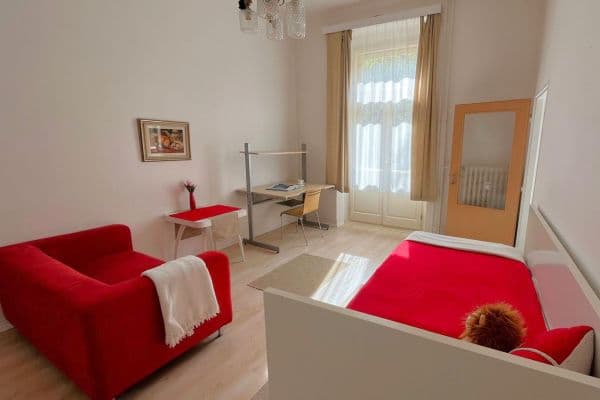 Pronájem bytu 2+kk 19 m², Londýnská, Praha Pronájem bytu 2+kk 19 m², Londýnská, Praha