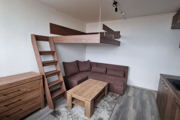 Pronájem bytu Garsoniéra 23 m², Děčínská, Praha Pronájem bytu Garsoniéra 23 m², Děčínská, Praha