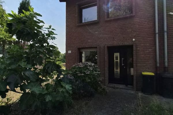 Prodej domu 130 m², pozemek 449 m², Welfenstraße 8a, Mönchengladbach Prodej domu 130 m², pozemek 449 m², Welfenstraße 8a, Mönchengladbach